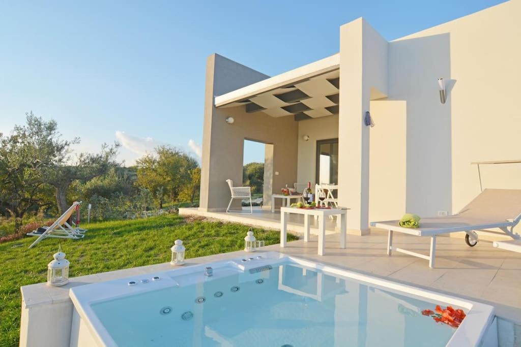 Villa Pettegola Tenuta Il Cavaliere Di Italia Noto- Vista Mare Mini Piscina Idromassaggio Extérieur photo